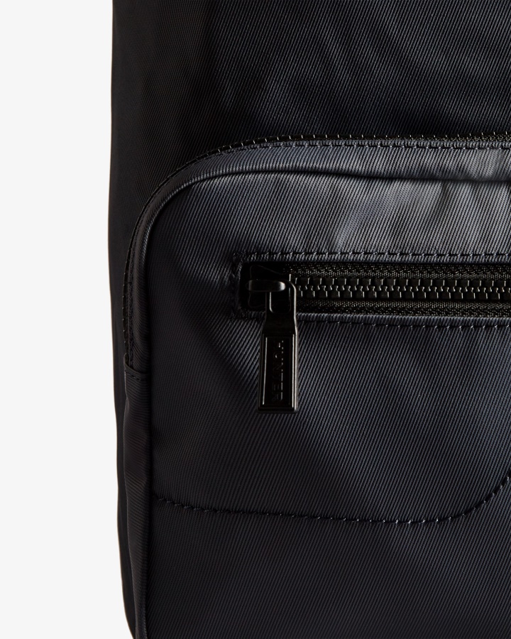 Minimochila Hunter Mini Nylon Con Clip En La Parte Superior Azul Marino